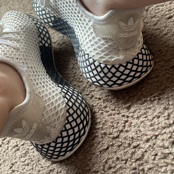 US 4 ADIDAS WHITE - Picture 3 of 4